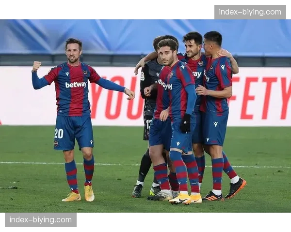 西甲保级区形势胶着，莱万特落后安全线2分深陷降级泥潭