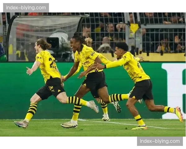 通讯：十年后再次闯入欧冠四强，多特蒙德全城陷入狂欢